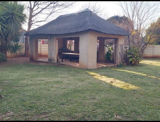 3 BEDROOM HOUSE FOR SALE IN MAYBERRY PARK